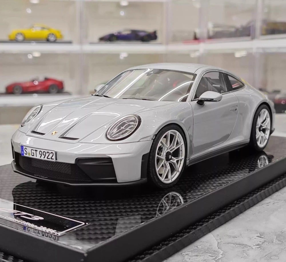 [VIP] 1:18 Porsche 2025 911 992.2 GT3 Touring Glossy Silver Model Car Resin