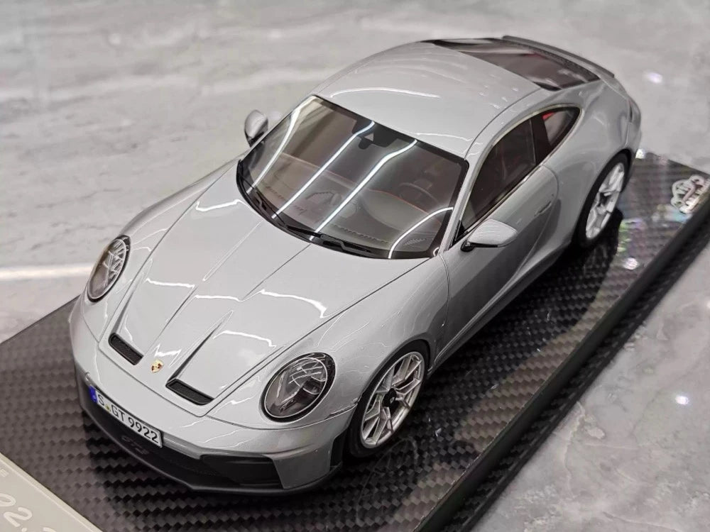 [VIP] 1:18 Porsche 2025 911 992.2 GT3 Touring Glossy Silver Model Car Resin