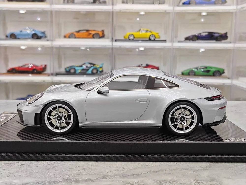 [VIP] 1:18 Porsche 2025 911 992.2 GT3 Touring Glossy Silver Model Car Resin