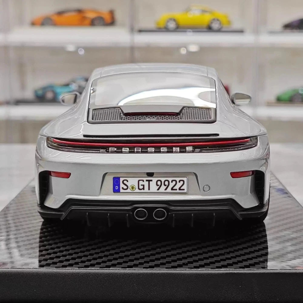 [VIP] 1:18 Porsche 2025 911 992.2 GT3 Touring Glossy Silver Model Car Resin