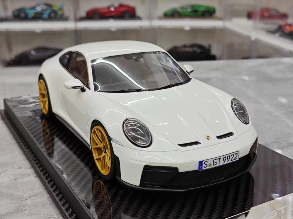 [VIP] 1:18 Porsche 2025 911 992.2 GT3 Touring Glossy White Model Car Resin