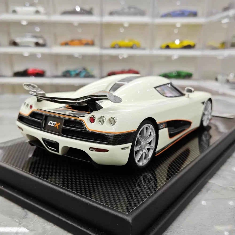 [VMB] 1:18 Koenigsegg 2006 CCX Night Glow Edition White Model Car Resin
