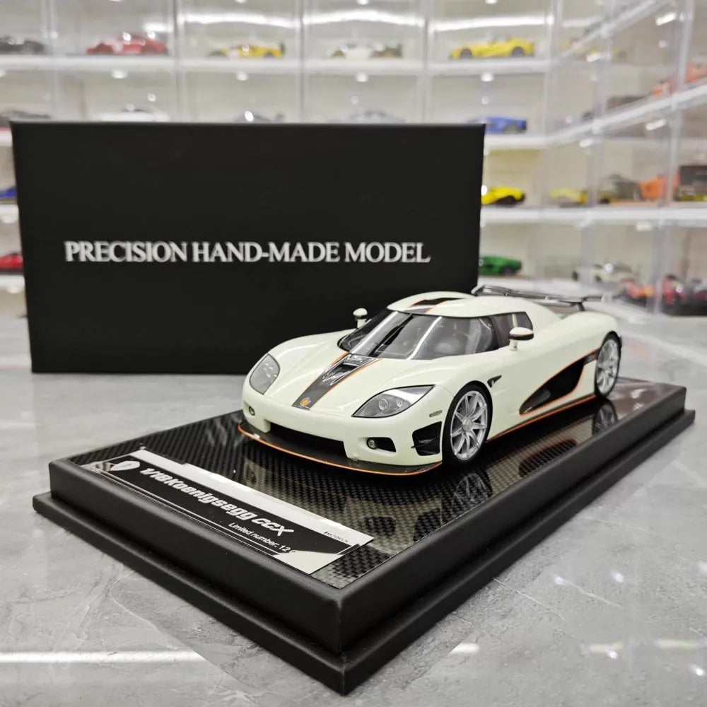[VMB] 1:18 Koenigsegg 2006 CCX Night Glow Edition White Model Car Resin