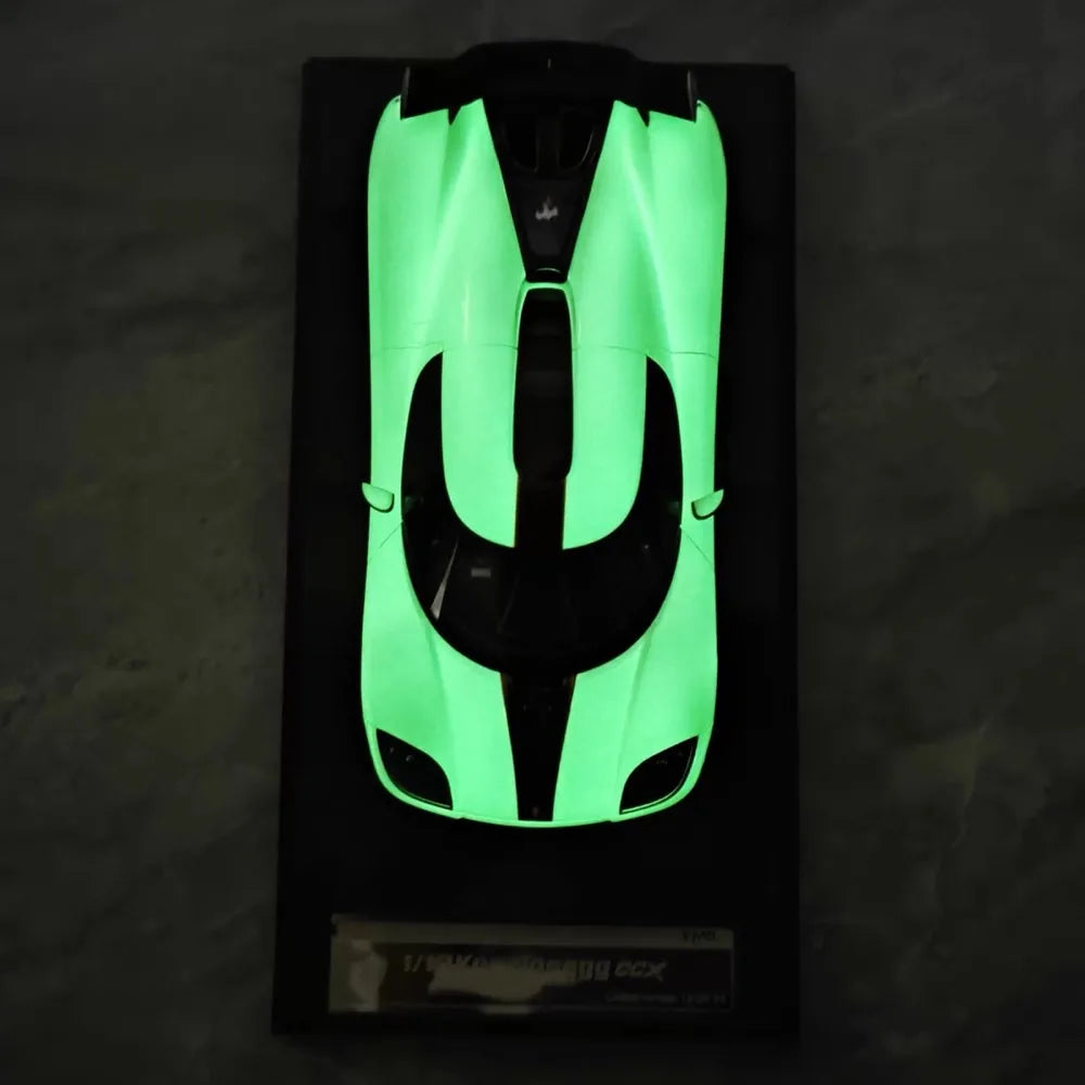 [VMB] 1:18 Koenigsegg 2006 CCX Night Glow Edition White Model Car Resin