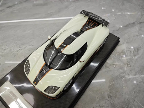 [VMB] 1:18 Koenigsegg 2006 CCX Night Glow Edition White Model Car Resin