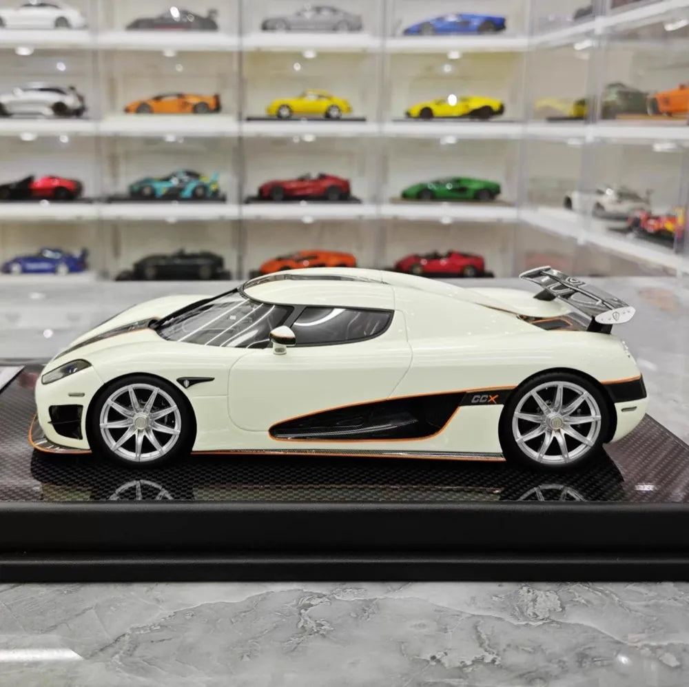 [VMB] 1:18 Koenigsegg 2006 CCX Night Glow Edition White Model Car Resin