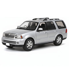 [Welly] 1:18 Lincoln 2005 Navigator シルバー モデルカー Die-Cast