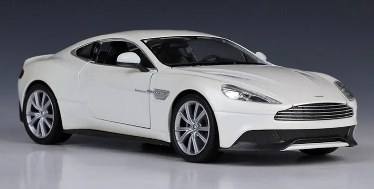 [Welly] 1:24 Aston Martin 2015 Vanquish Model Car Die-Cast