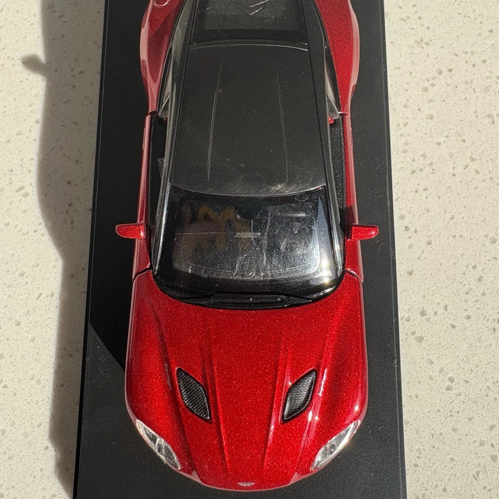 [Welly] 1:36 Aston Martin 2019 DBS Superleggera Red Model Car Die-Cast