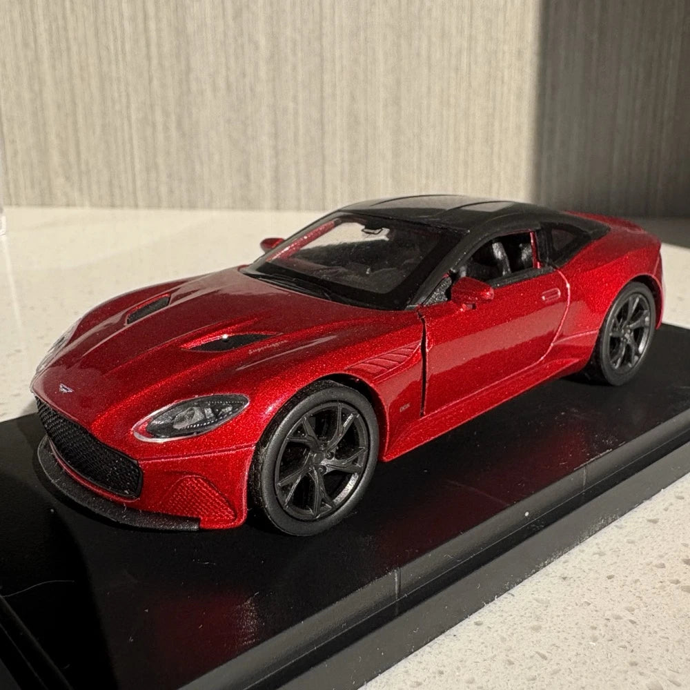 [Welly] 1:36 Aston Martin 2019 DBS Superleggera Red Model Car Die-Cast