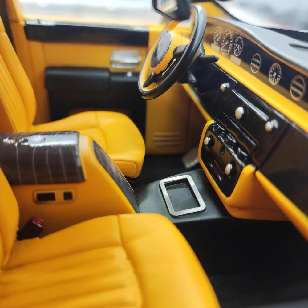 [XEROX] 1:18 Rolls-Royce 2017 Phantom VIII 6x6 Will Bring Luxury Glossy Black Model Car Resin